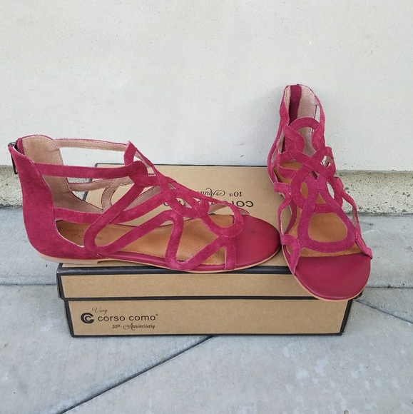 Stylish Corso Como Red Suede Gladiator Sandals - Picture 4 of 7